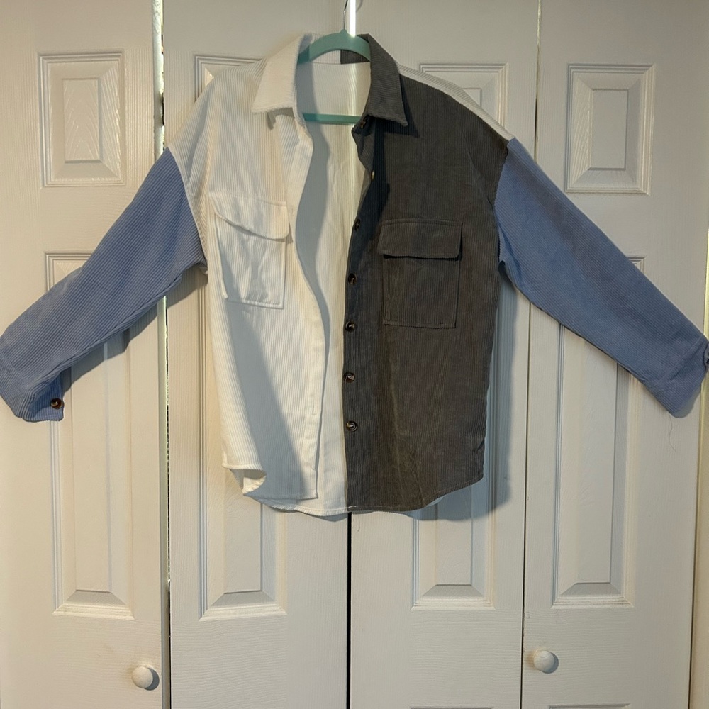 Amazon Essentials Colorblock Button Down Shirt - White, Gray, Blue